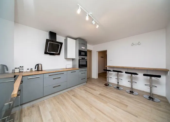 6 Cities アパート